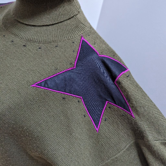 Meister Vintage Olive Green Star Turtleneck Sweater - Picture 2 of 9